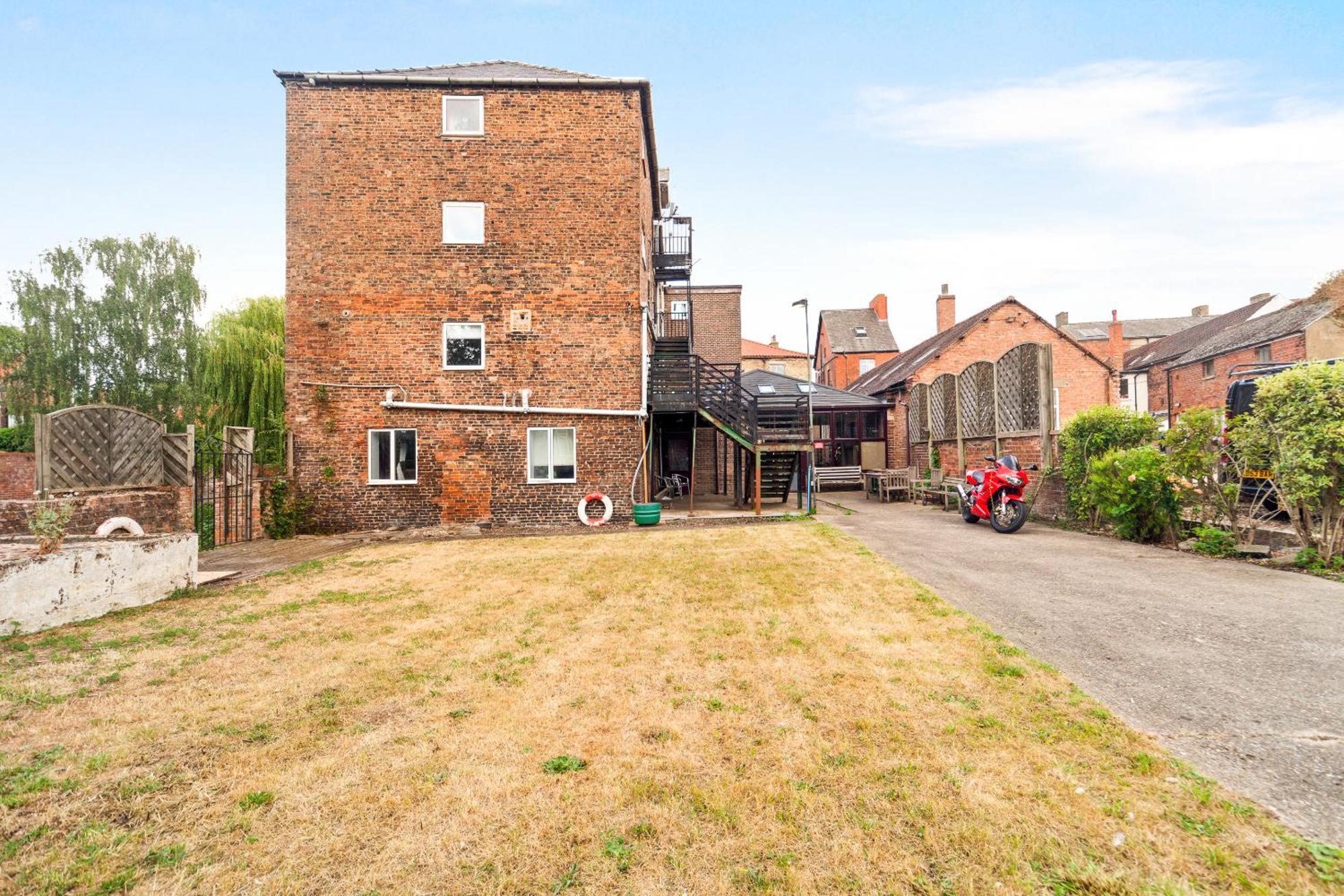 Riverside Mews Brigg Luaran gambar